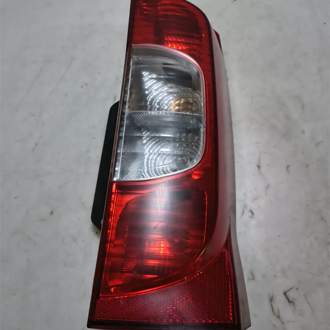 Fanale posteriore destro porta posteriore 2 battenti