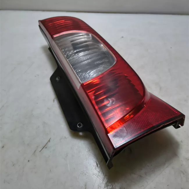 Fanale posteriore destro porta posteriore 2 battenti