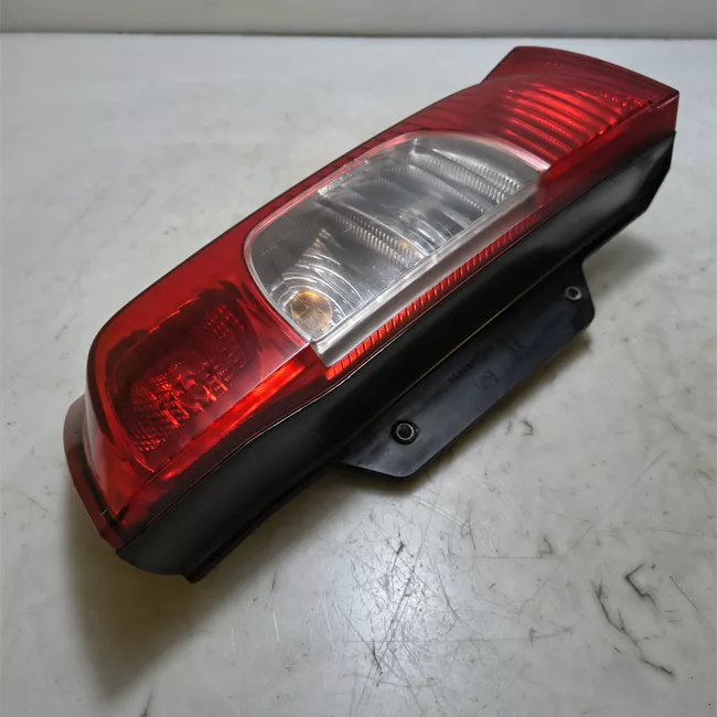 Fanale posteriore destro porta posteriore 2 battenti