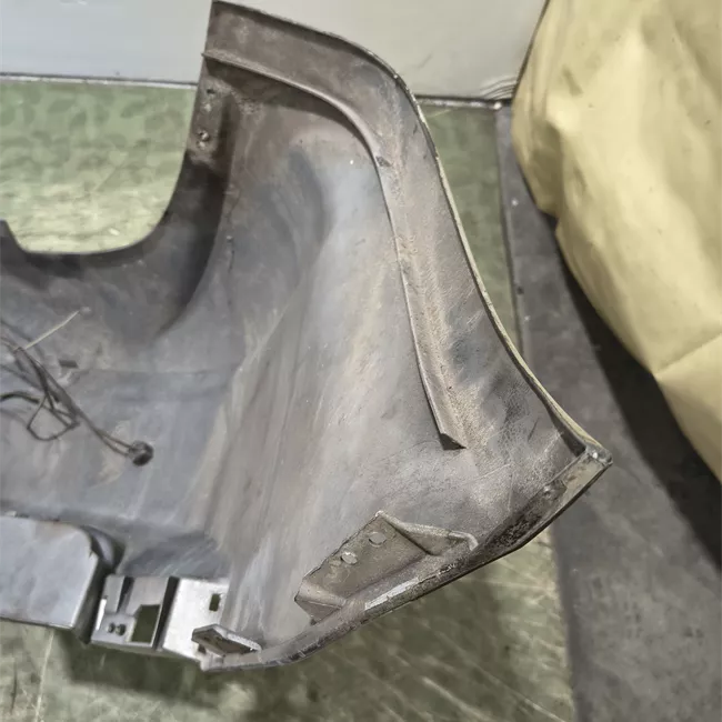 Paraurti posteriore con primer