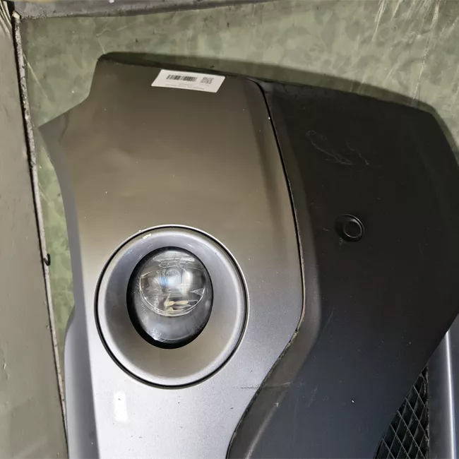 Paraurti anteriore senza park distance control pdc