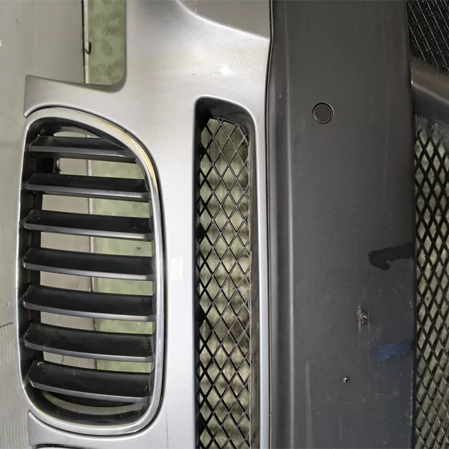 Paraurti anteriore senza park distance control pdc