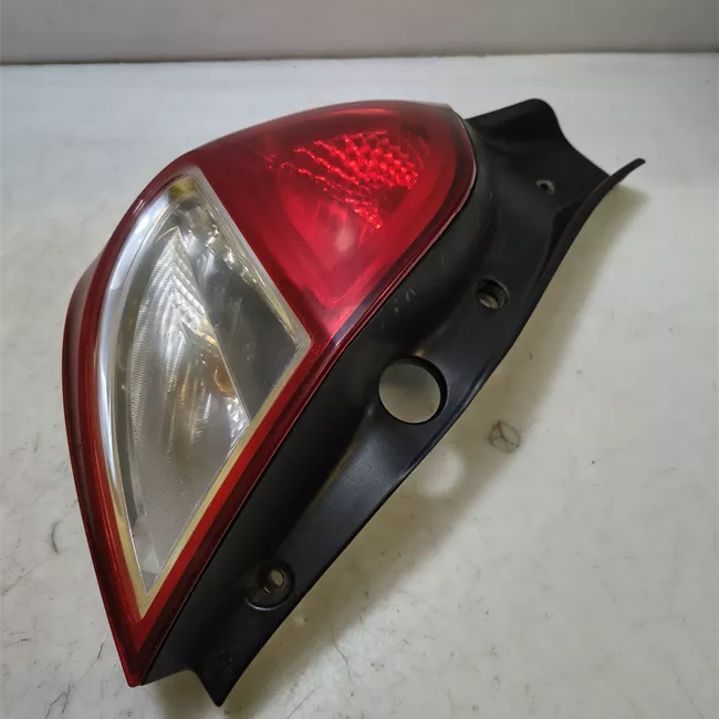 Fanale posteriore sinistro