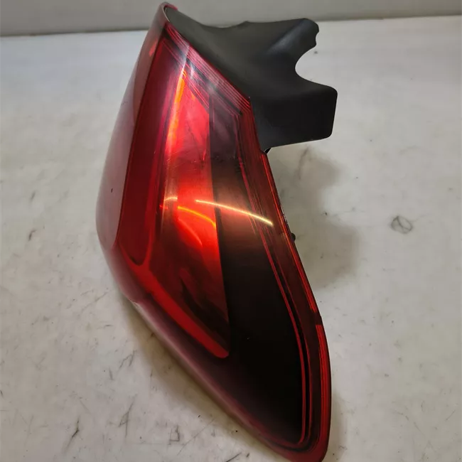 Fanale posteriore parte esterno destro