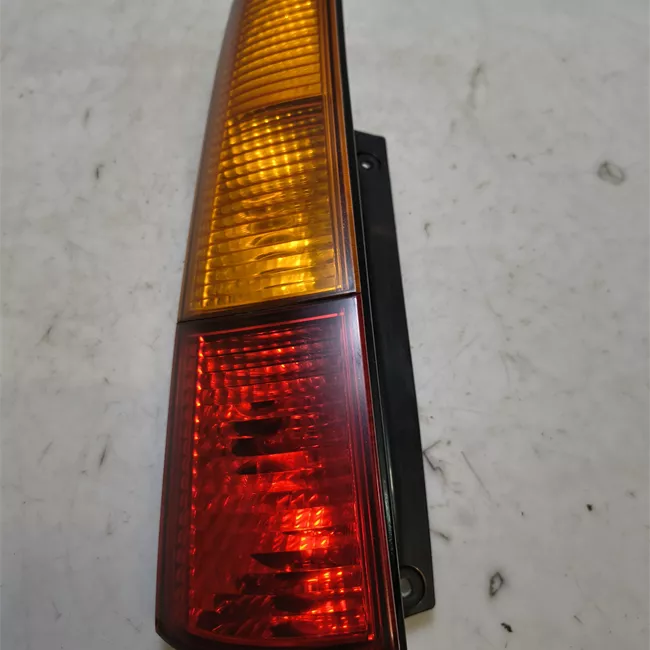 Fanale posteriore sinistro