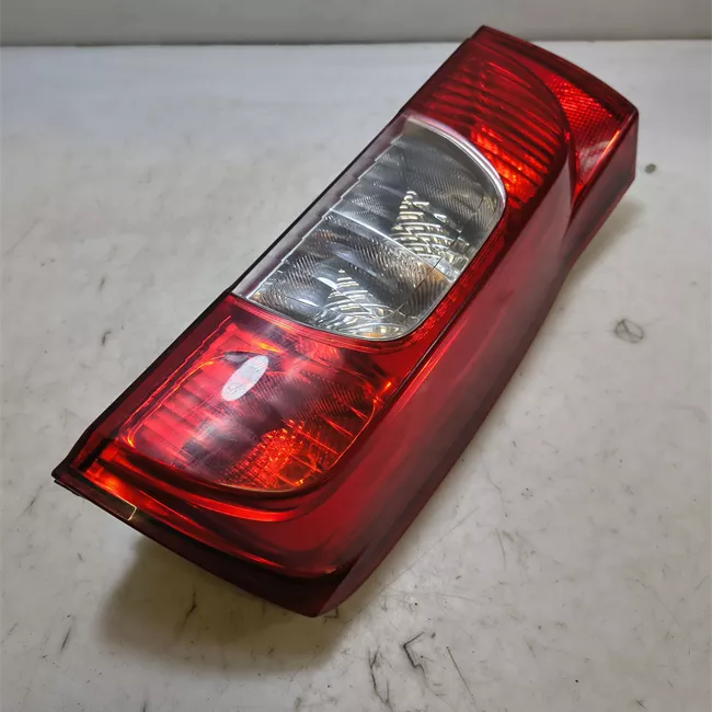 Fanale posteriore sinistro porta basculante