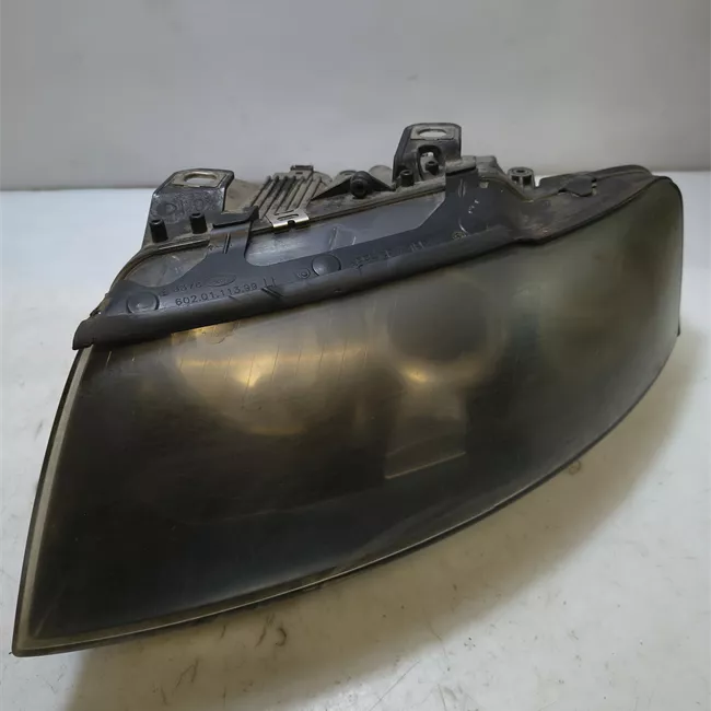 Proiettore allo xenon sinistro