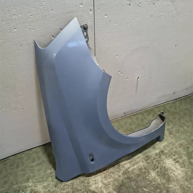 Parafango anteriore destro