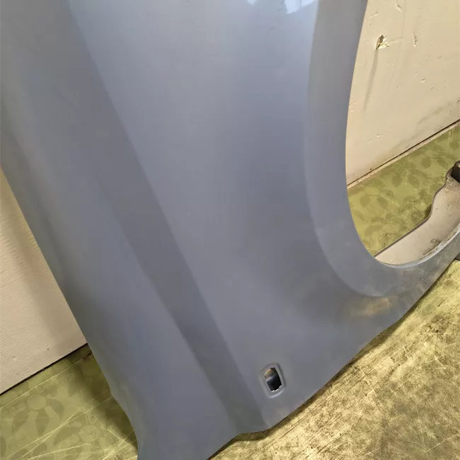 Parafango anteriore destro