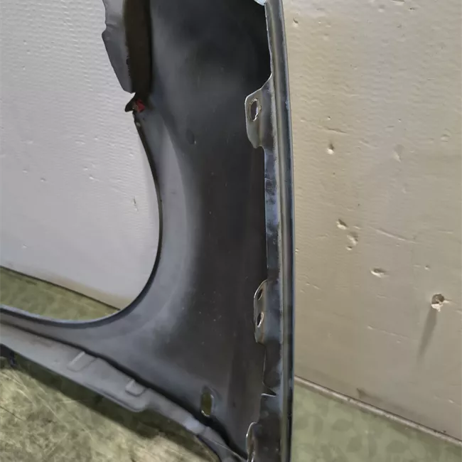 Parafango anteriore destro