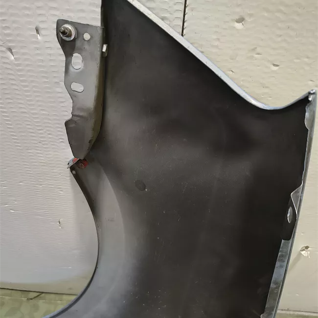 Parafango anteriore destro