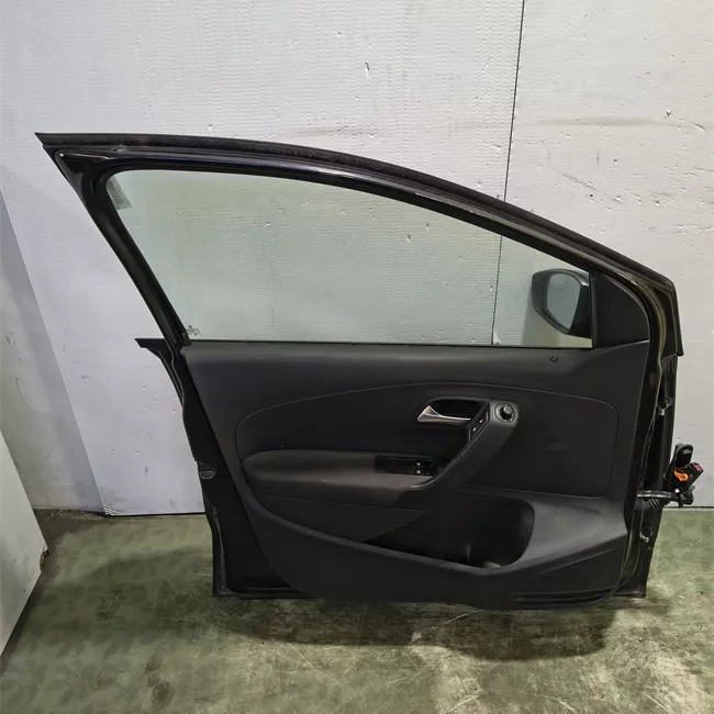 Porta anteriore sinistra