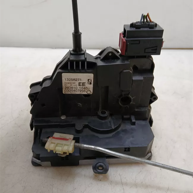 Serratura porta anteriore sinistra