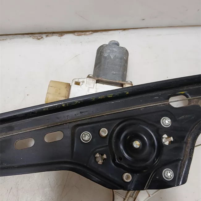 Alzacristallo elettrico porta posteriore sinistro