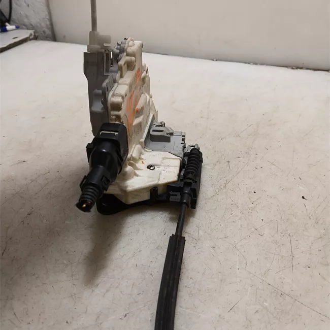 Serratura porta posteriore sinistra