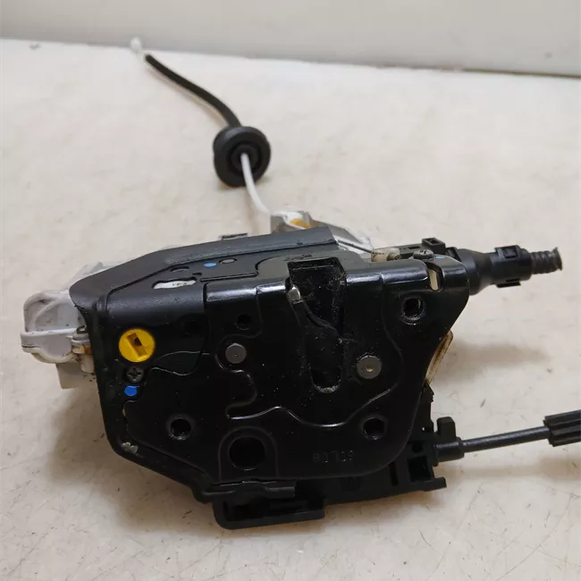 Serratura porta posteriore sinistra