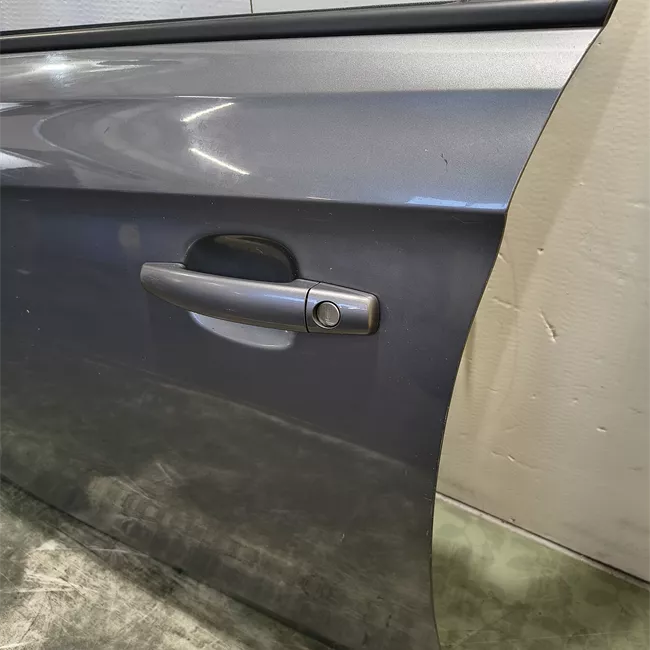 Porta anteriore sinistra