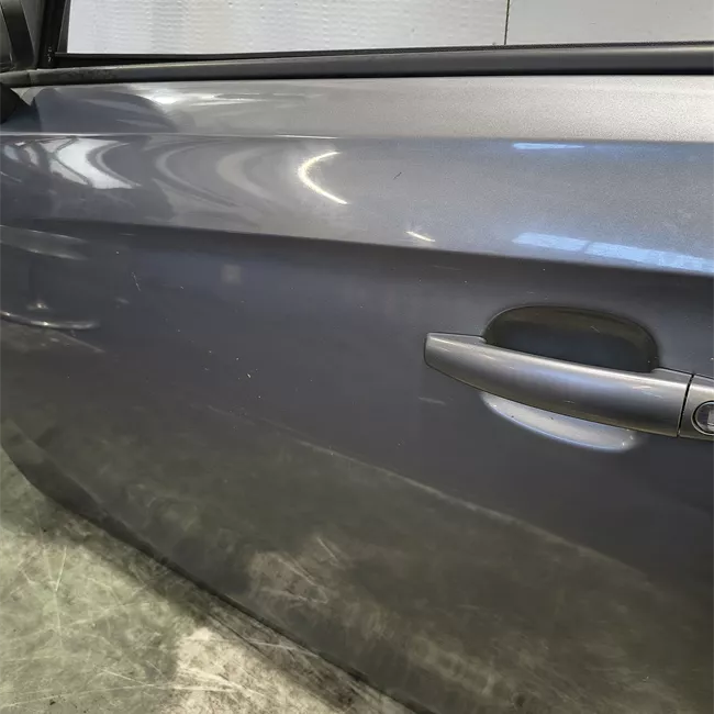 Porta anteriore sinistra