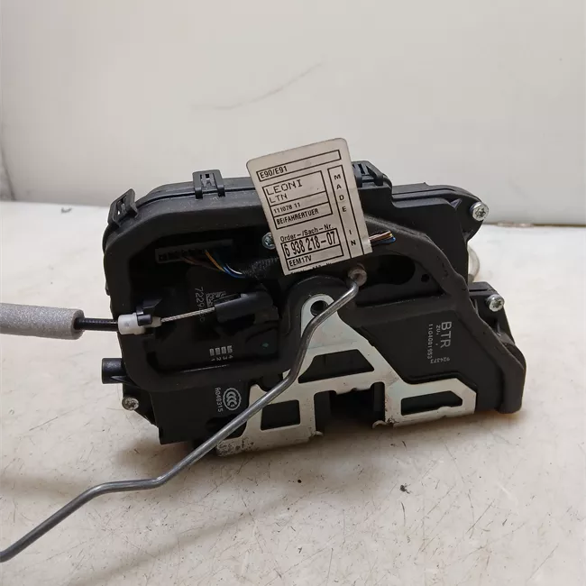 Serratura porta anteriore destra