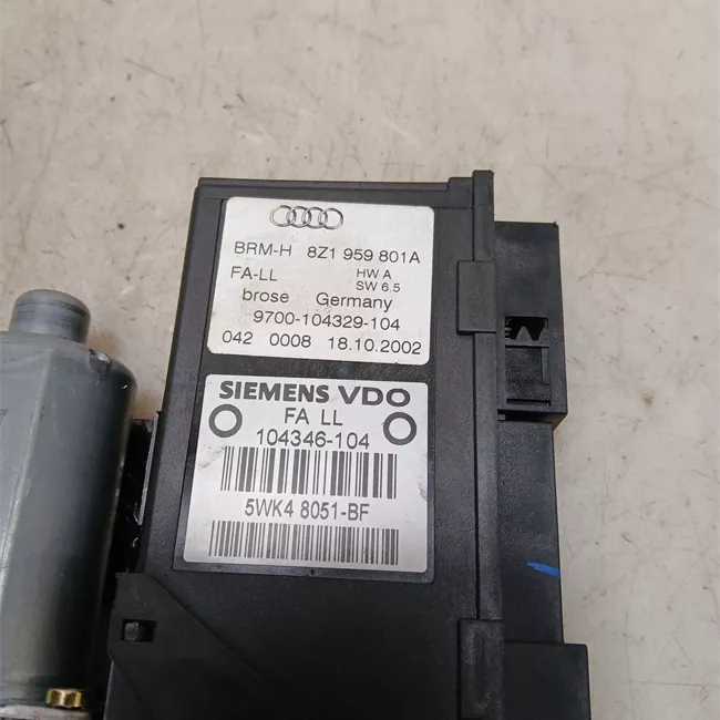 Motorino alzacristallo porta anteriore sinistro