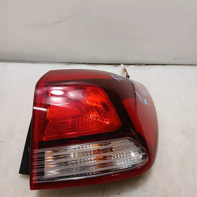 Fanale posteriore parte esterno destro