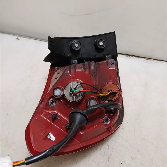 Fanale posteriore parte esterno destro