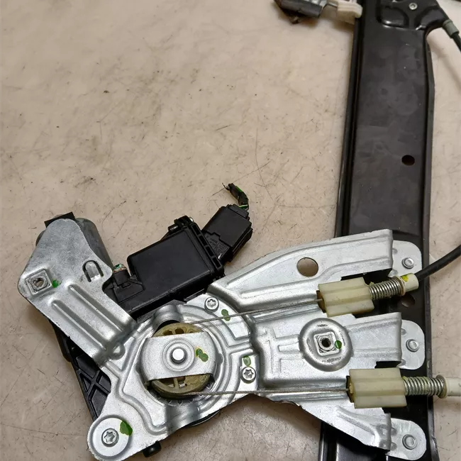 Alzacristallo elettrico porta anteriore sinistro con motorino