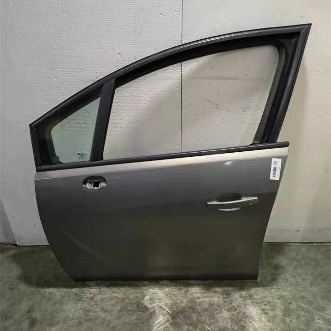 Porta anteriore sinistra