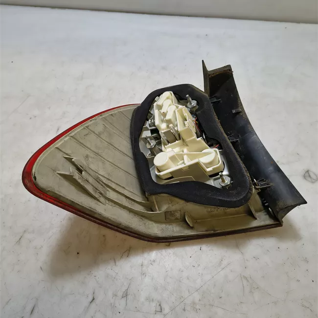 Fanale posteriore parte esterno destro