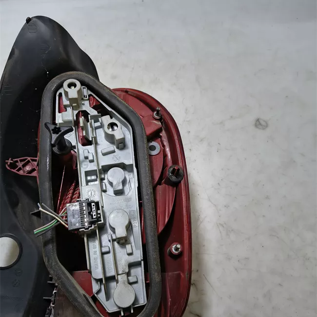 Fanale posteriore sinistro