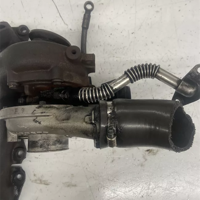 Turbocompressore con collettore scarico