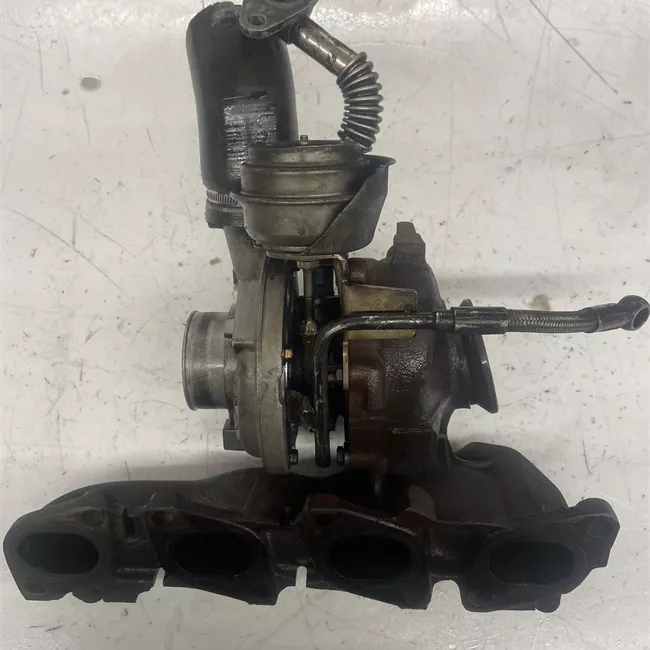 Turbocompressore con collettore scarico