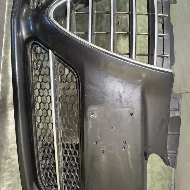 Paraurti anteriore con tergilavafari primer