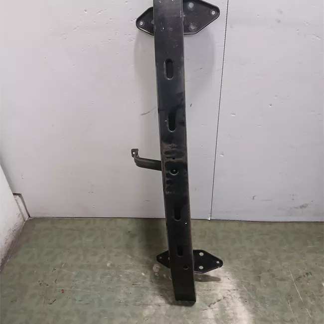 Traversa paraurti anteriore