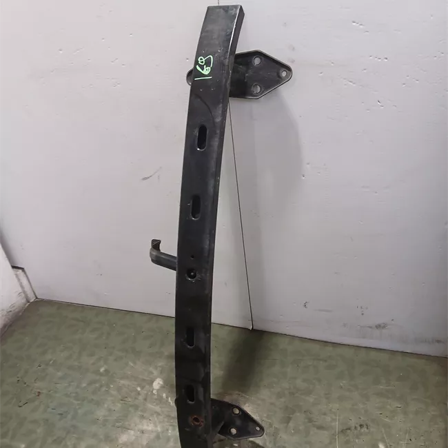 Traversa paraurti anteriore