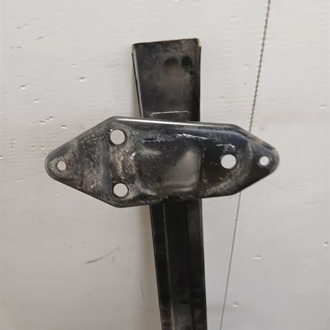 Traversa paraurti anteriore