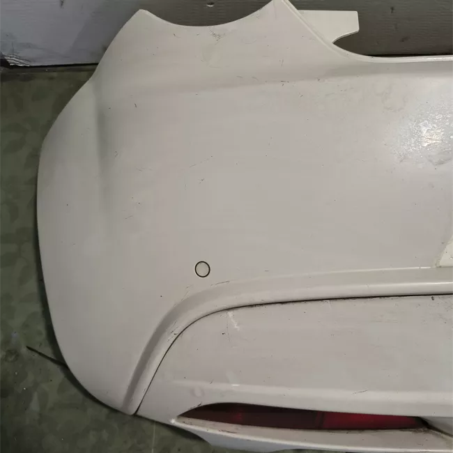 Paraurti posteriore con sensori parcheggio primer