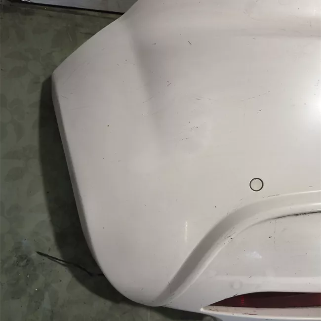 Paraurti posteriore con sensori parcheggio primer