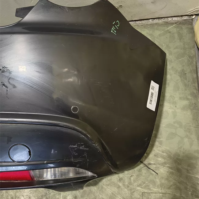 Paraurti posteriore con sensori parcheggio primer