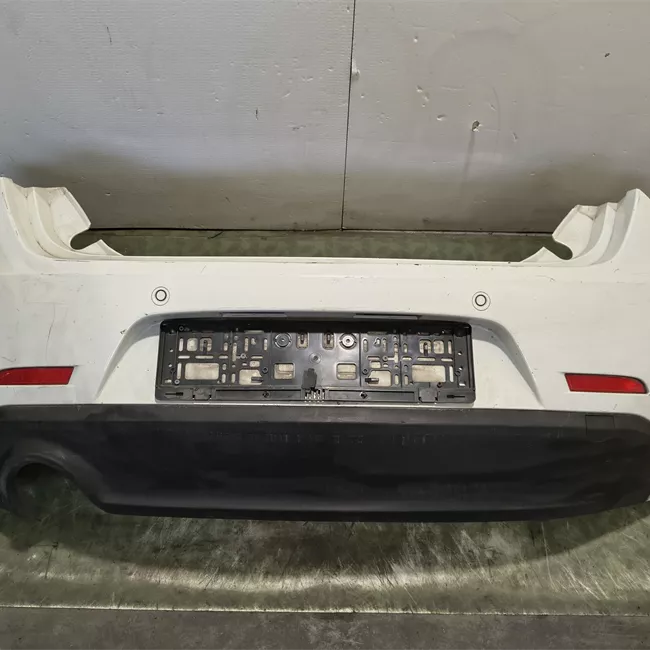 Paraurti posteriore con sensori parcheggio primer