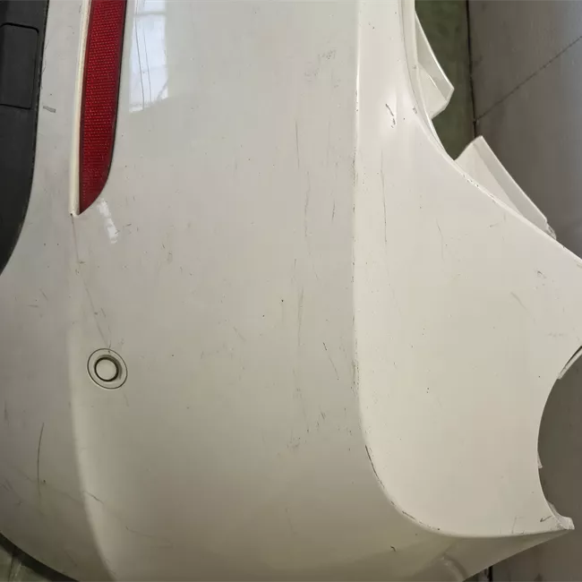 Paraurti posteriore con sensori parcheggio primer