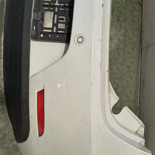 Paraurti posteriore con sensori parcheggio primer