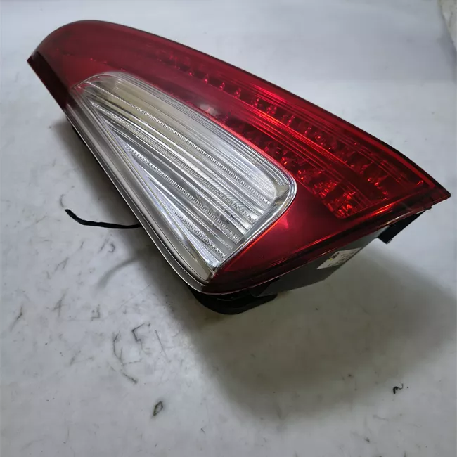 Fanale posteriore sinistro