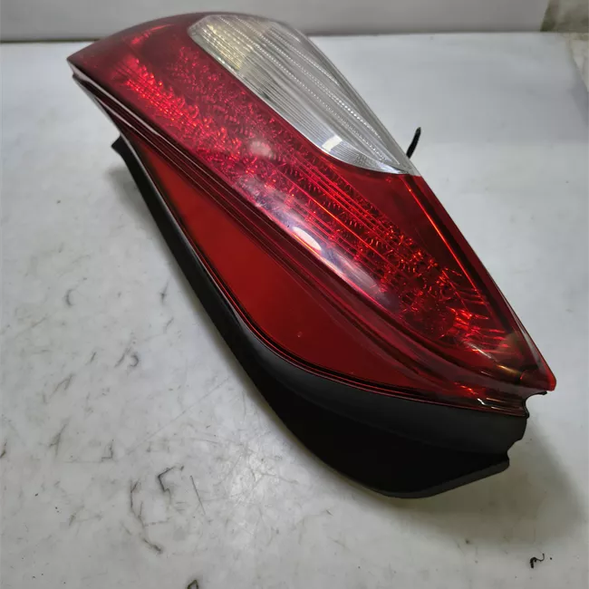 Fanale posteriore sinistro