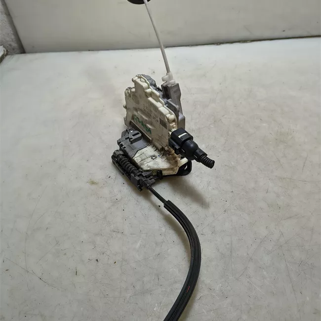 Serratura porta anteriore destra