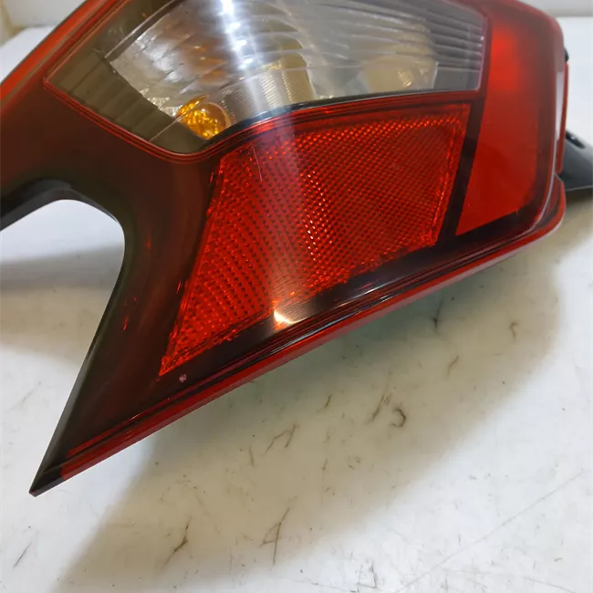 Fanale posteriore sinistro