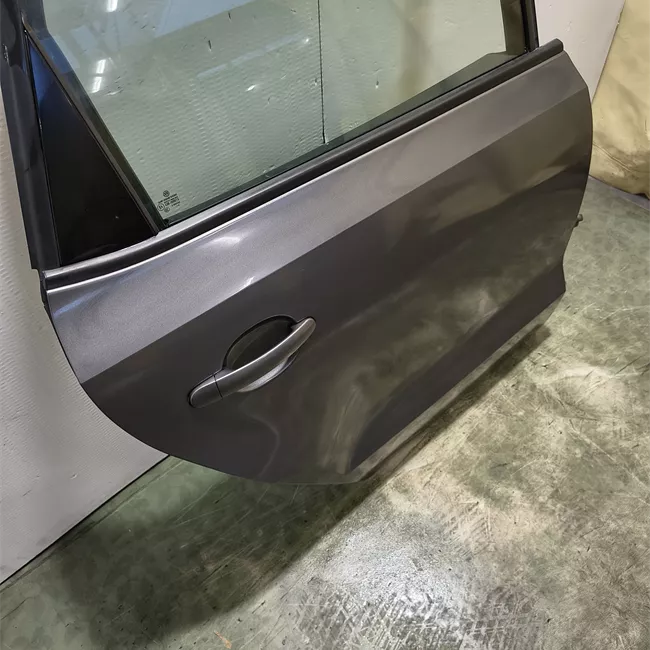 Porta posteriore destra