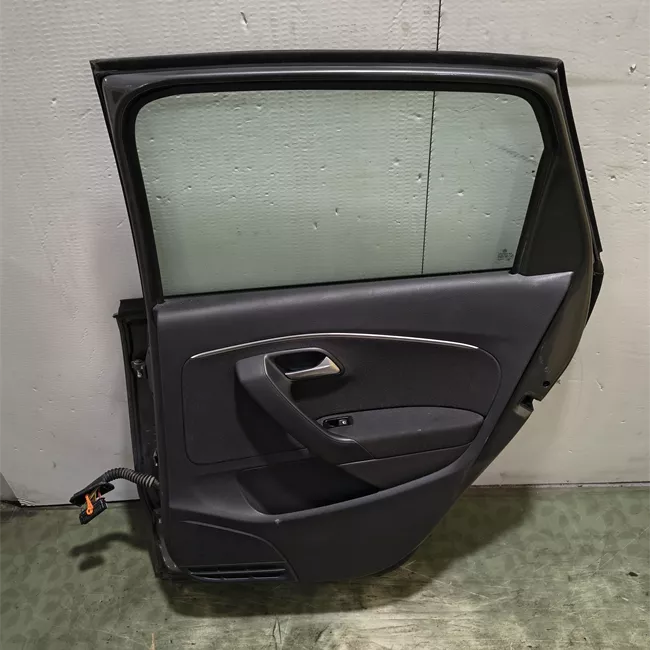 Porta posteriore destra