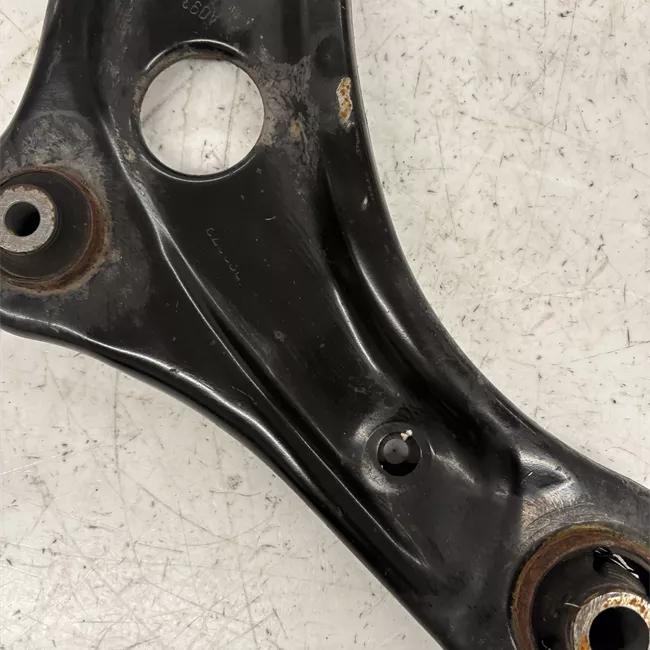 Braccio oscillante sospensione anteriore destro