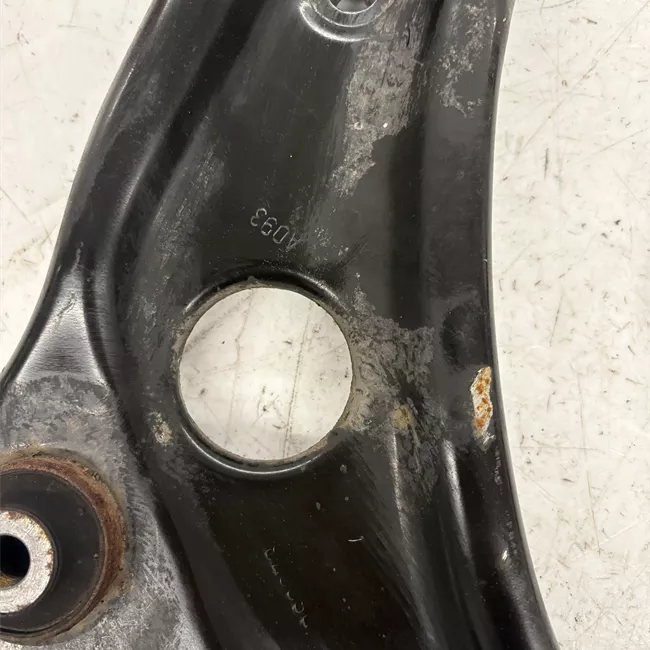 Braccio oscillante sospensione anteriore destro